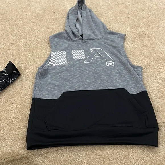 2 pack Under Armor boys sweatshirt - Picture 3 of 5